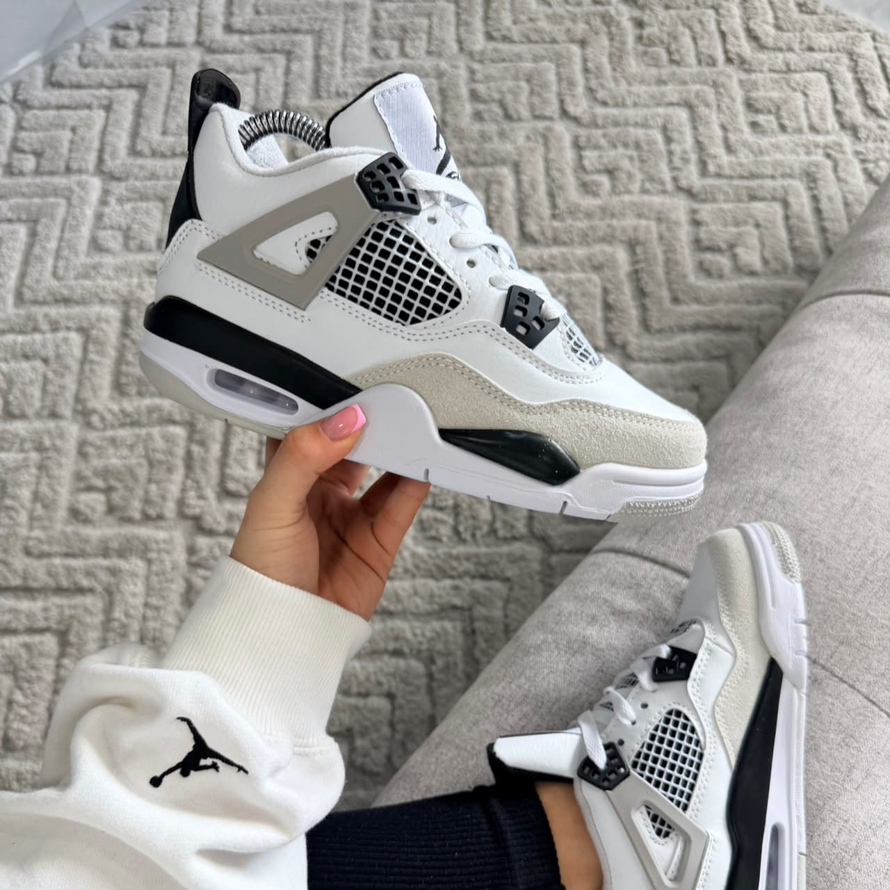 Air Jordan Retro 4 Military Black